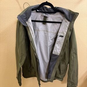 REI Co-op Stowable Hooded Rain Jacket – Green (Men’s Large)